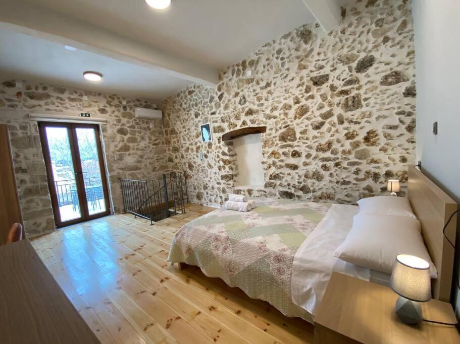 Stavlos Traditional Suite Atsipopoulo Exterior photo